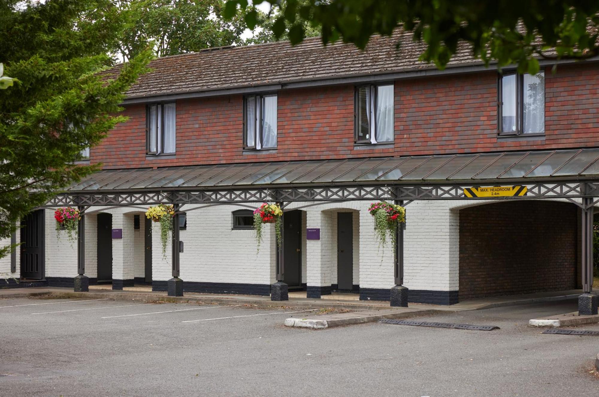 Hotel Crossroads By Chef & Brewer Collection Weedon Bec Exterior foto