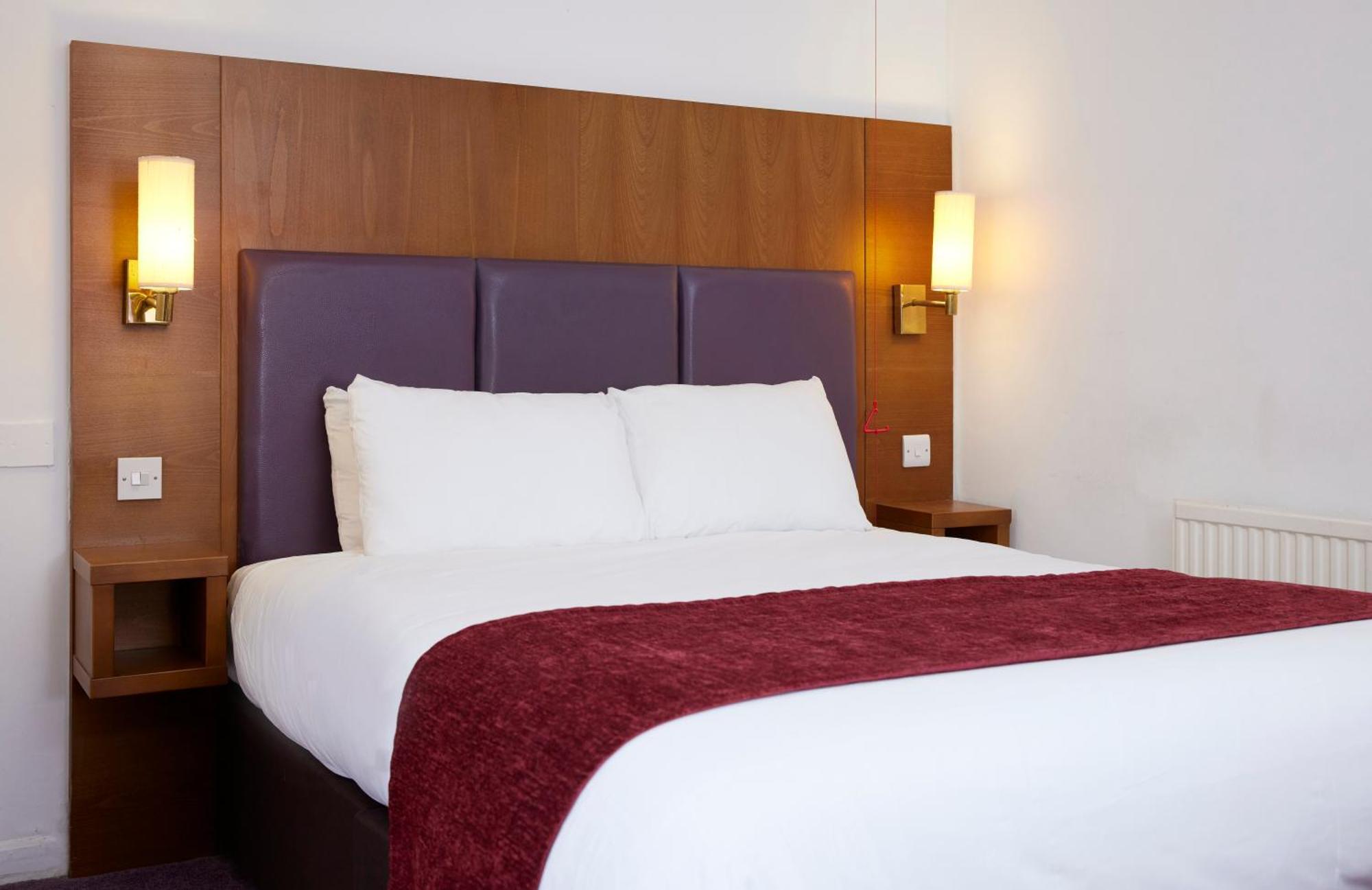 Hotel Crossroads By Chef & Brewer Collection Weedon Bec Exterior foto